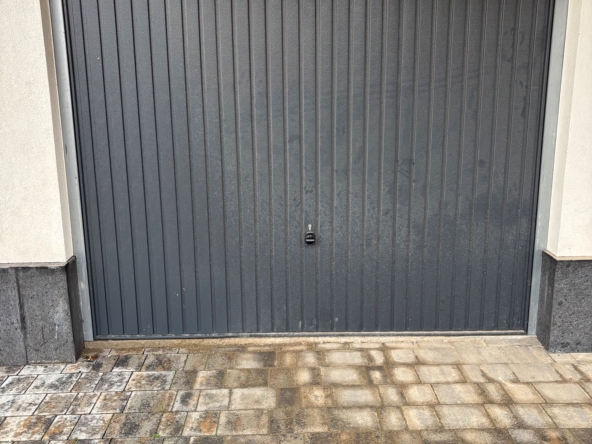 Дава се под наем Гараж / Паркомясто в София, Драгалевци - 25 кв.м за 149.43 € - Снимка #1