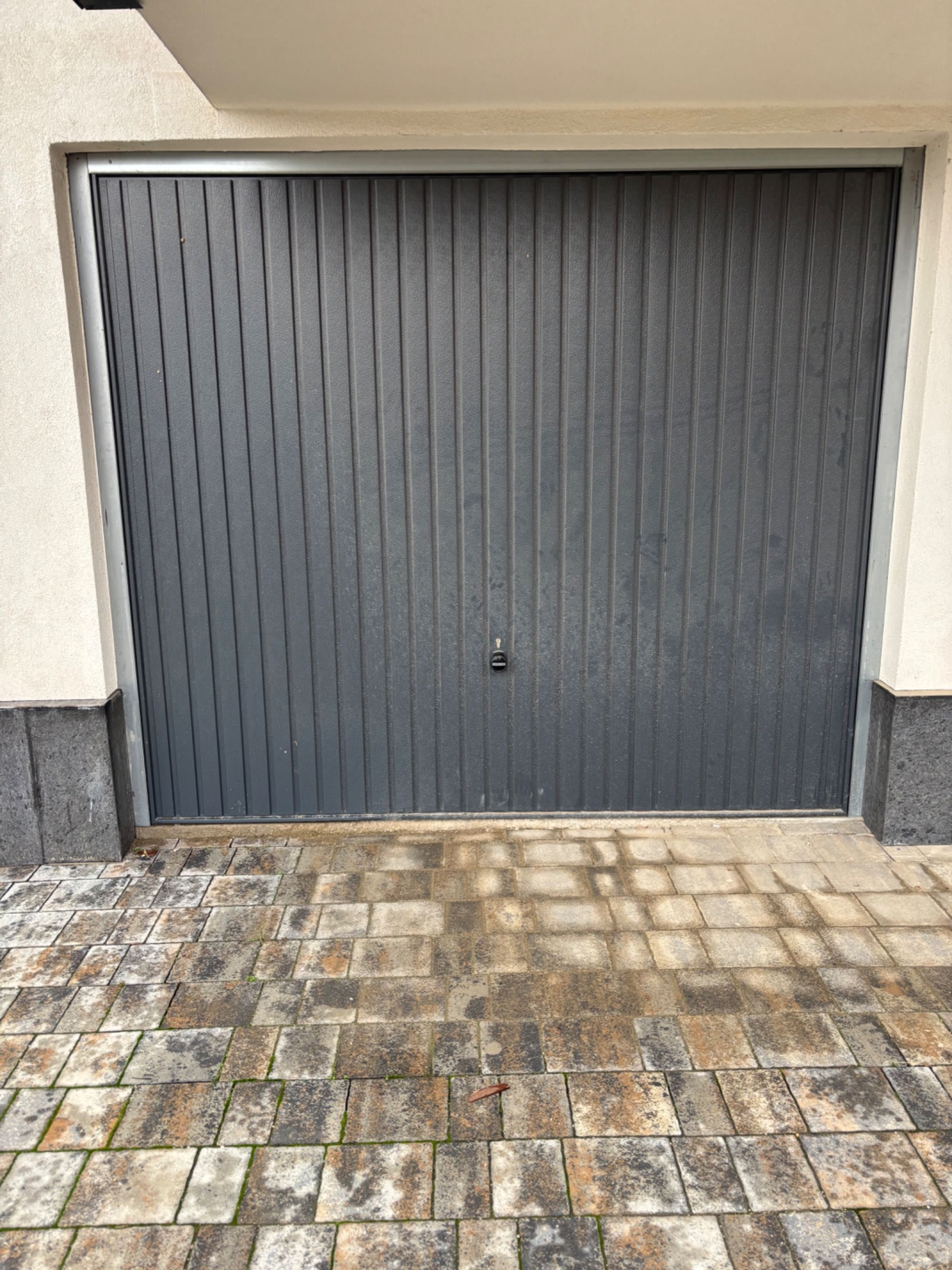 Дава се под наем Гараж / Паркомясто в София, Драгалевци - 25 кв.м за 149.43 € - Снимка #1