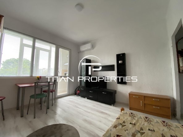 Дава се под наем Едностаен апартамент в Варна, Цветен квартал - 20 кв.м за 286 € - Снимка #1