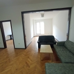 Дава се под наем Тристаен апартамент в София, Център - 100 кв.м за 714 € - Снимка #1