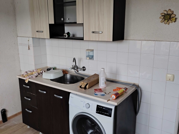 Дава се под наем Двустаен апартамент в Шумен, Център - 70 кв.м за 306 € - Снимка #1