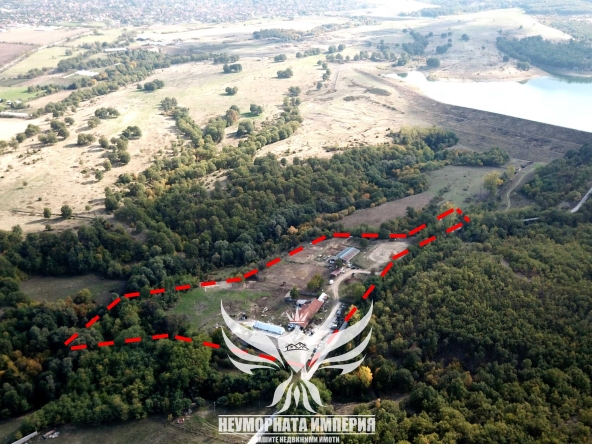 Промишлена сграда в с. Долнослав, Област Пловдив - 24727 кв.м за 33 €/кв.м - Снимка #1