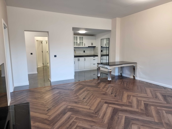 Тристаен апартамент в Банско - 145 кв.м за 1000 €/кв.м - Снимка #1