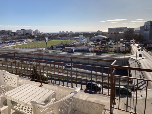 Дава се под наем Едностаен апартамент в Варна, Цветен квартал - 35 кв.м за 331.5 € - Снимка #1