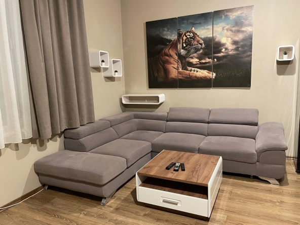 Дава се под наем Двустаен апартамент в Перник, Изток - 73 кв.м за 382.5 € - Снимка #1