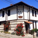 Къща в с. Баня, Област Благоевград - 672 кв.м за 648 €/кв.м - Снимка #1