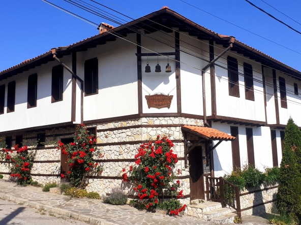 Къща в с. Баня, Област Благоевград - 672 кв.м за 648 €/кв.м - Снимка #1