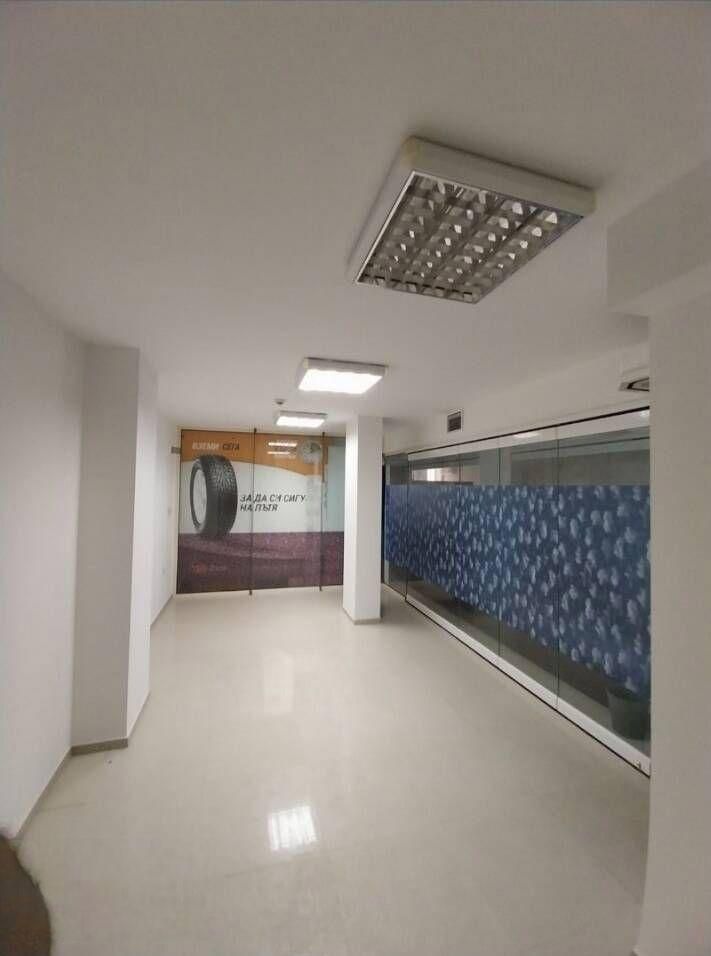 Дава се под наем Офис в Бургас, Център - 25 кв.м за 127.5 € - Снимка #1