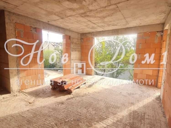 Двустаен апартамент в Варна, Изгрев - 81 кв.м за 1445 €/кв.м - Снимка #1