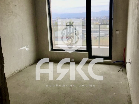 Двустаен апартамент в София, Полигона - 60 кв.м за 3740 €/кв.м - Снимка #1