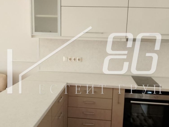 Дава се под наем Двустаен апартамент в Варна, Възраждане 1 - 80 кв.м за 600 € - Снимка #1