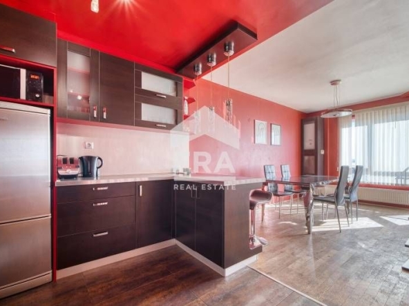 Тристаен апартамент в Варна, Победа - 90 кв.м за 2189 €/кв.м - Снимка #1