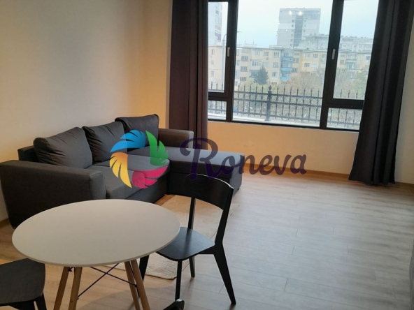 Дава се под наем Двустаен апартамент в Варна, Бриз - 70 кв.м за 847.62 € - Снимка #1