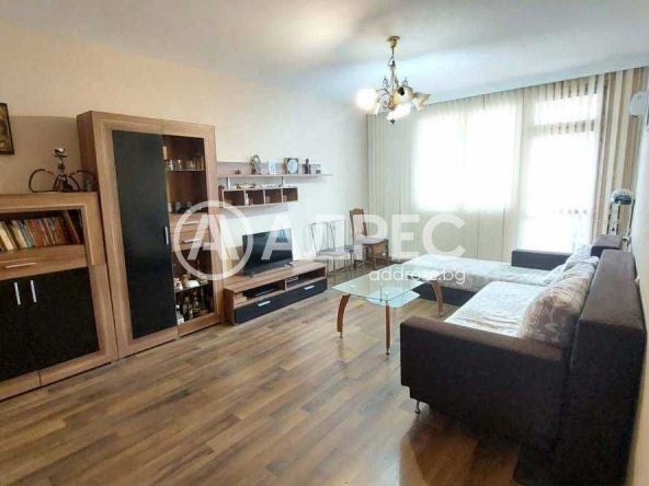Тристаен апартамент в Ямбол, Център - 85 кв.м за 690 €/кв.м - Снимка #1