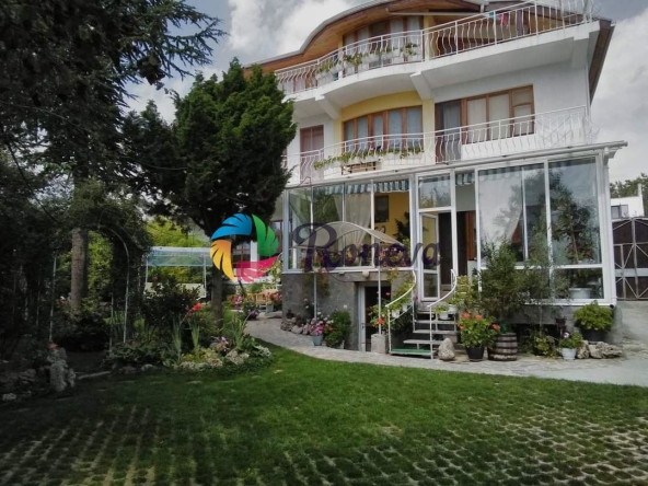 Къща в к.к. Св.Св. Константин и Елена - 350 кв.м за 612 €/кв.м - Снимка #1