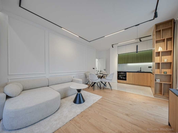 Дава се под наем Тристаен апартамент в Пловдив, Младежки Хълм - 115 кв.м за 523.26 € - Снимка #1