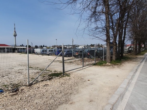 Дава се под наем Офис в Добрич, Добротица - Варненска - 1500 кв.м за 1275 € - Снимка #1