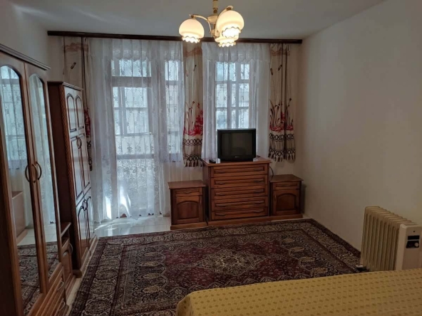 Тристаен апартамент в Бургас, Възраждане - 80 кв.м за 1594 €/кв.м - Снимка #1