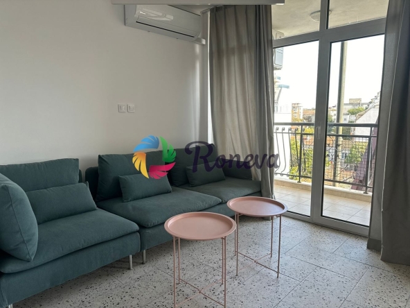 Дава се под наем Двустаен апартамент в Варна, Зимно кино Тракия - 80 кв.м за 747.66 € - Снимка #1