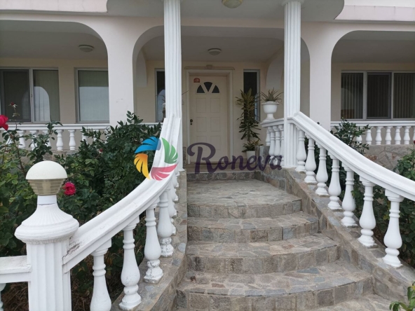 Къща в Варна, м-т Траката - 500 кв.м за 602 €/кв.м - Снимка #1