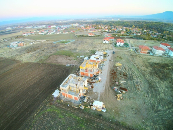 Къща в с. Гурмазово, Област София-област - 320 кв.м за 1094 €/кв.м - Снимка #1