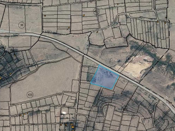 Парцел в Сливен, Промишлена зона - 14999 кв.м за 5 €/кв.м - Снимка #1