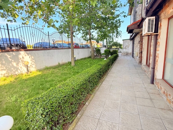 Тристаен апартамент в с. Кошарица, Област Бургас - 92 кв.м за 461 €/кв.м - Снимка #1