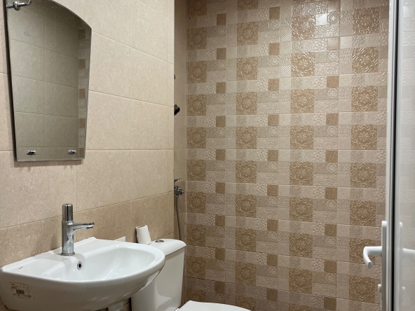 Тристаен апартамент в Шумен, Добруджански - 80 кв.м за 765 €/кв.м - Снимка #1