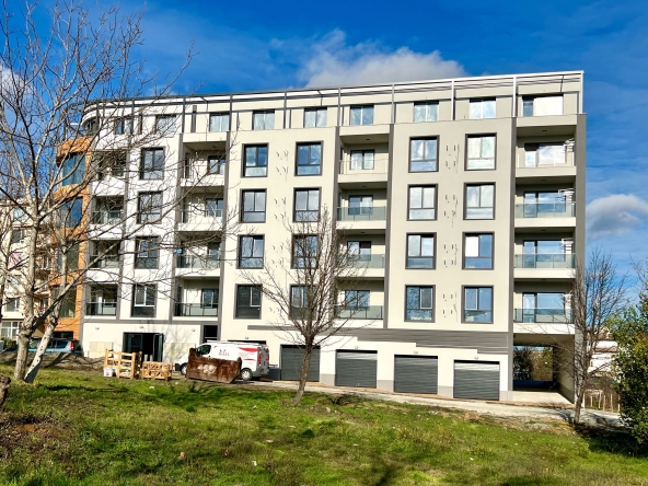 Тристаен апартамент в Велико Търново, Център - 130 кв.м за 557 €/кв.м - Снимка #1