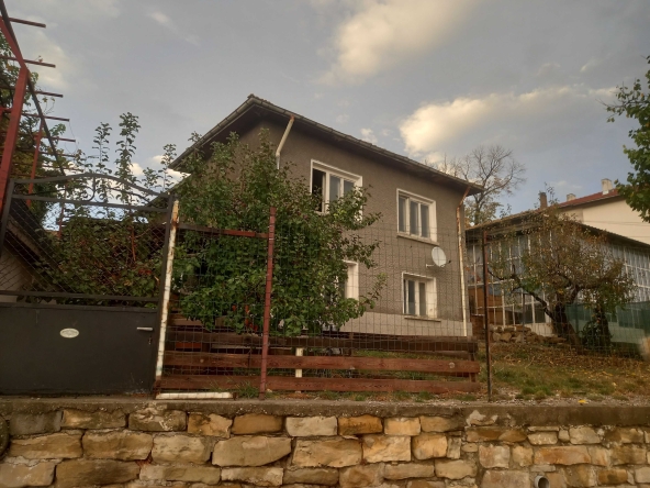 Къща в Попово - 89 кв.м за 860 €/кв.м - Снимка #1