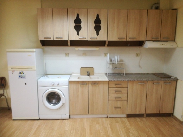 Дава се под наем Едностаен апартамент в Пазарджик, Идеален център - 45 кв.м за 269.28 € - Снимка #1