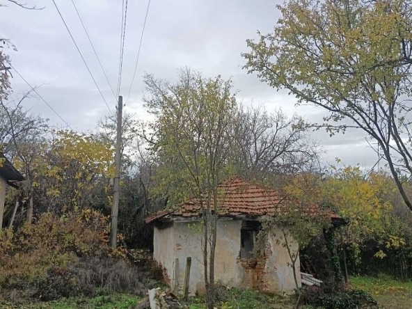 Парцел в Плевен, Широк център - 601 кв.м за 15 €/кв.м - Снимка #1