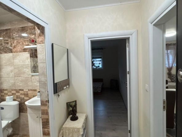 Дава се под наем Двустаен апартамент в Бургас, Лазур - 68 кв.м за 448.8 € - Снимка #1