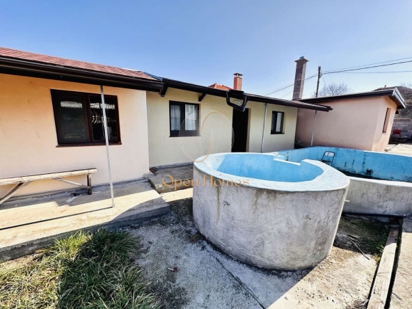 Къща в с. Зелениково, Област Пловдив - 100 кв.м за 230 €/кв.м - Снимка #1