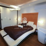 Дава се под наем Тристаен апартамент в София, Център - 119 кв.м за 1136.79 € - Снимка #1