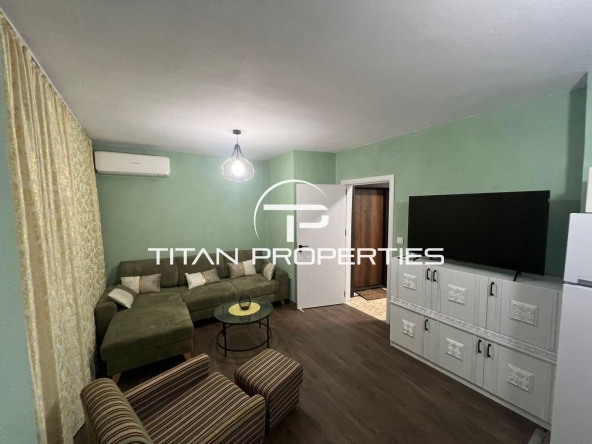 Дава се под наем Двустаен апартамент в Бургас, Център - 50 кв.м за 265.2 € - Снимка #1