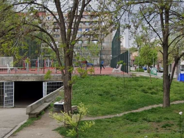 Дава се под наем Гараж / Паркомясто в Пазарджик, Моста на Лютата - 17 кв.м за 89.76 € - Снимка #1