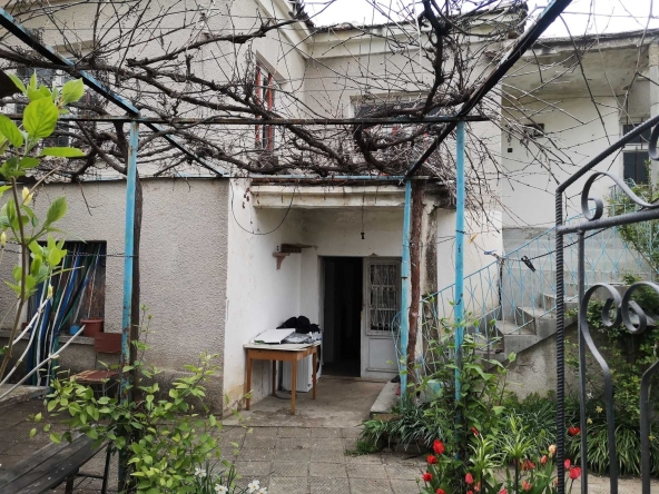 Къща в с. Левка, Област Хасково - 100 кв.м за 77 €/кв.м - Снимка #1