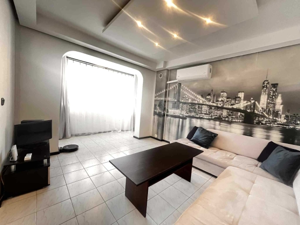 Дава се под наем Тристаен апартамент в София, Разсадника - 105 кв.м за 796.62 € - Снимка #1