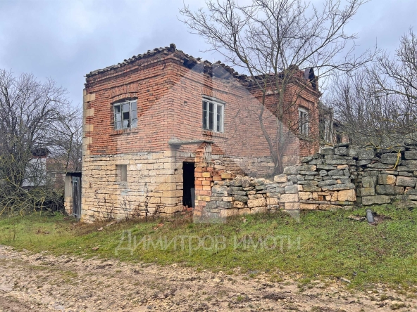 Къща в с. Сечище, Област Шумен - 80 кв.м за 96 €/кв.м - Снимка #1