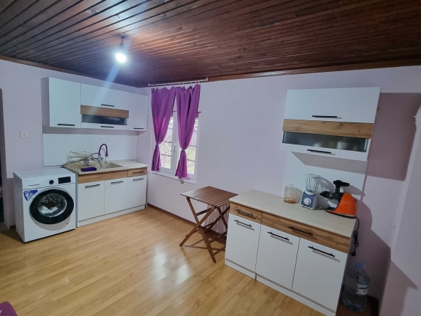 Къща в Ямбол, Промишлена зона - 33 кв.м за 1036 €/кв.м - Снимка #1