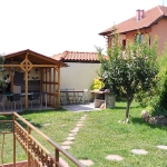 Дава се под наем Етаж от къща в София, Обеля - 105 кв.м за 648.21 € - Снимка #1