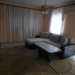 Дава се под наем Тристаен апартамент в Плевен, Идеален център - 120 кв.м за 598.23 € - Снимка #1