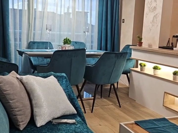 Тристаен апартамент в Благоевград, Идеален център - 90 кв.м за 1190 €/кв.м - Снимка #1