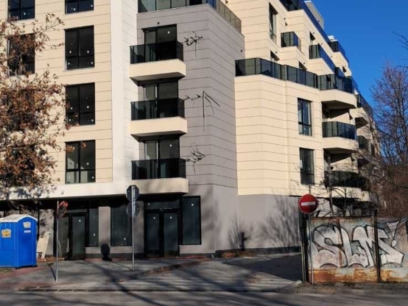 Двустаен апартамент в Пловдив, Кючук Париж - 77 кв.м за 790 €/кв.м - Снимка #1