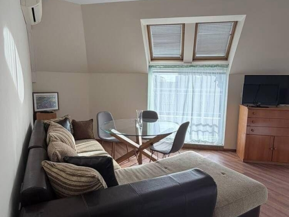 Дава се под наем Двустаен апартамент в Бургас, Лазур - 68 кв.м за 468.69 € - Снимка #1