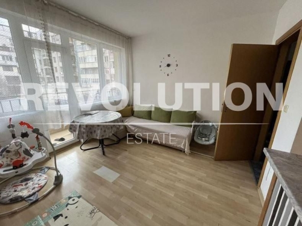 Дава се под наем Двустаен апартамент в Варна, Автогара - 52 кв.м за 348.84 € - Снимка #1