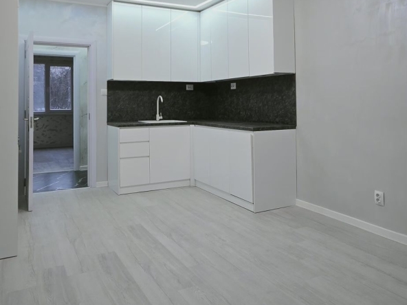 Тристаен апартамент в Горна Оряховица - 65 кв.м за 722 €/кв.м - Снимка #1