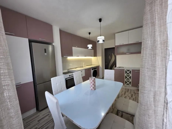 Дава се под наем Тристаен апартамент в Варна, Кайсиева градина - 70 кв.м за 648.21 € - Снимка #1