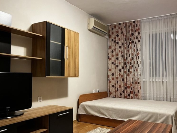 Дава се под наем Двустаен апартамент в Бургас, Братя Миладинови - 51 кв.м за 348.84 € - Снимка #1